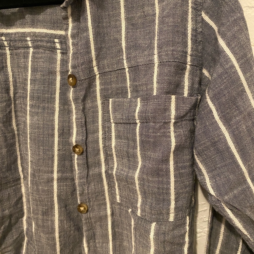 A&F Long Sleeve Crop Button Up With Cinch Waist - image 3